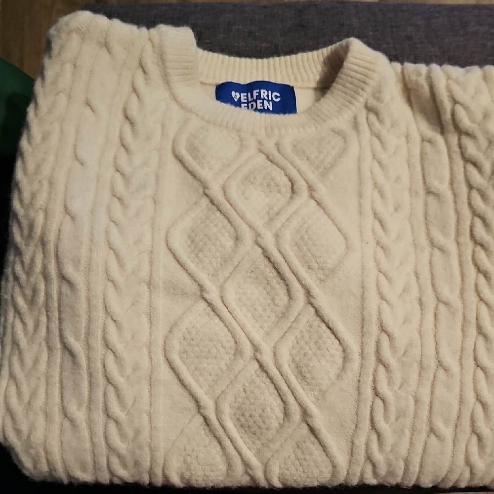 Aelfric Eden Ivory Cable Knit Crewneck Sweater Luxury Soft Medium Heavy Warm 90s